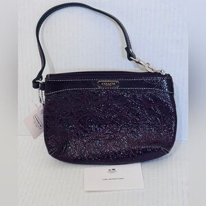 NWT COACH Wristlet Signature C Purple / Plum Color Wallet